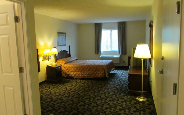 High Falls Inn and Suites
