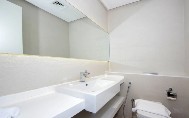 West Avenue by Piks Key