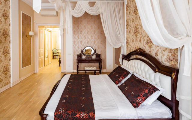 Romari Проспект Свободи 31