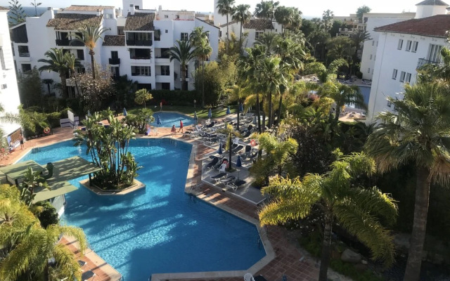Jardines Las Golondrinas Elviria