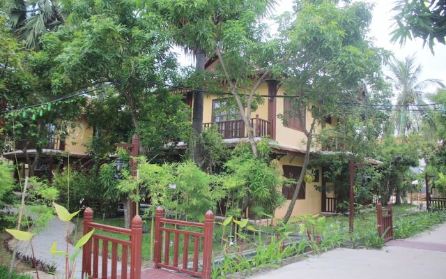 Suryavara Residence Hotel