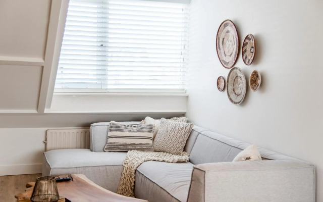 Yucca Beachhouse - Luxury Loft Apartment