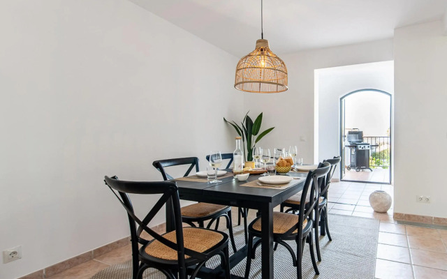 Algarrobo In Nerja With 2 Bedrooms And 2 Bathrooms