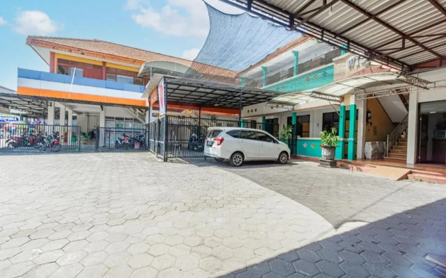 Hotel O Central Madiun Near Stasiun Kota Madiun