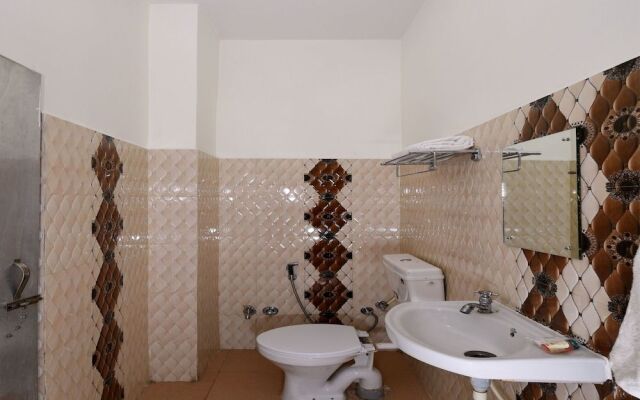 OYO 12193 Sandhya Hotel