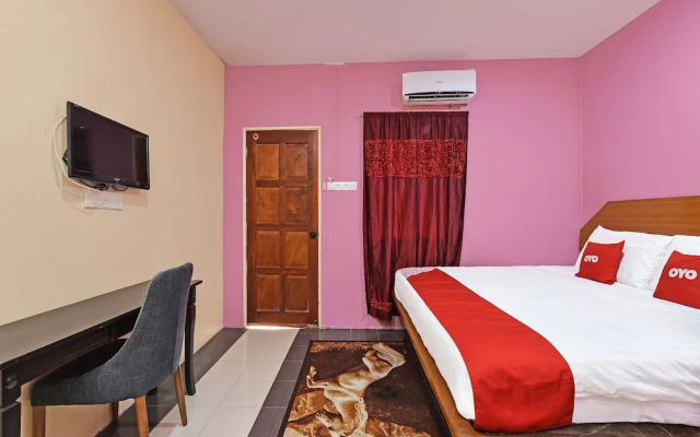 OYO 90561 Awan Biru Motel