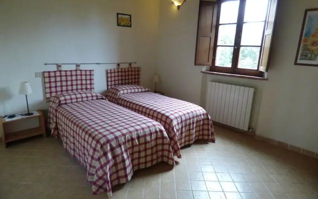 Farmhouse in Tuscany Near Siena & Hot Springs