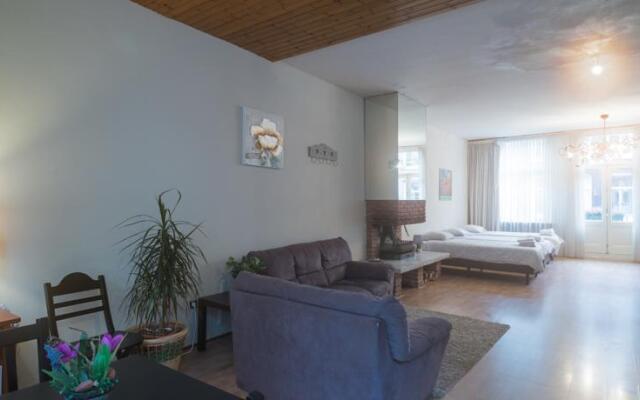 Studio Vondelpark Adjacent Eerste Helmersstraat