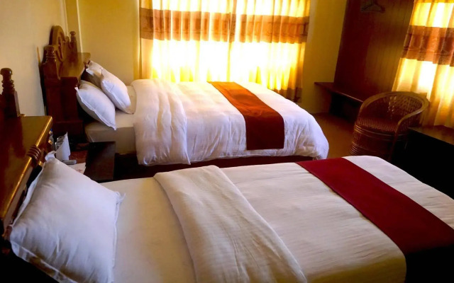 Hotel Middle Path & Spa
