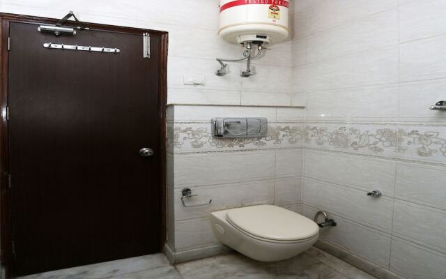 OYO 306 Hotel Staayy Inn