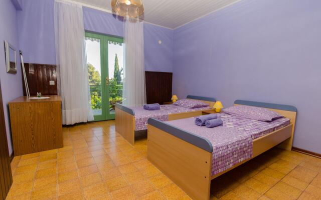 Vinko - 80 m from beach - A1(4+2)