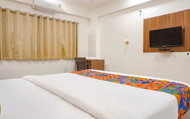 FabHotel Embassy