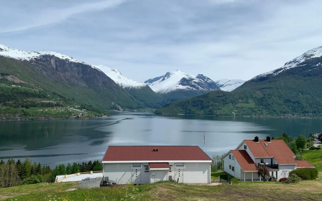 Olden Fjordhotel