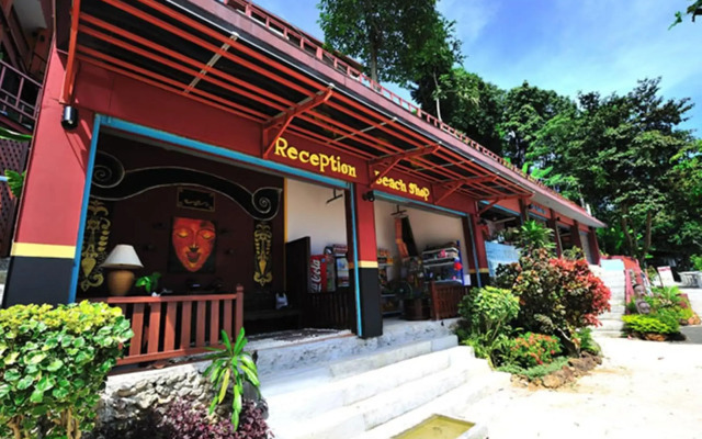 Koh Ngai Cliff Beach Resort