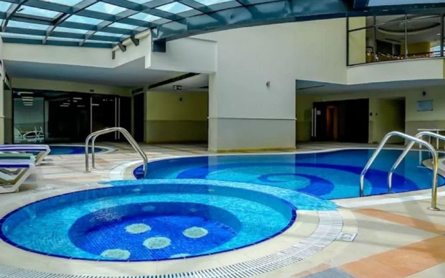 Cozy 1BR in Marina Walk with Balcony