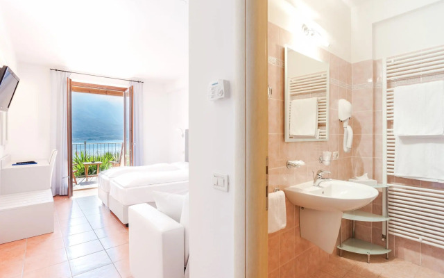 Relax Hotel La Gardenia & Villa Oleandra