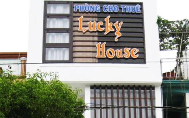 Lucky House Hotel