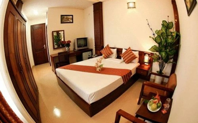 Hanoi Street Hotel