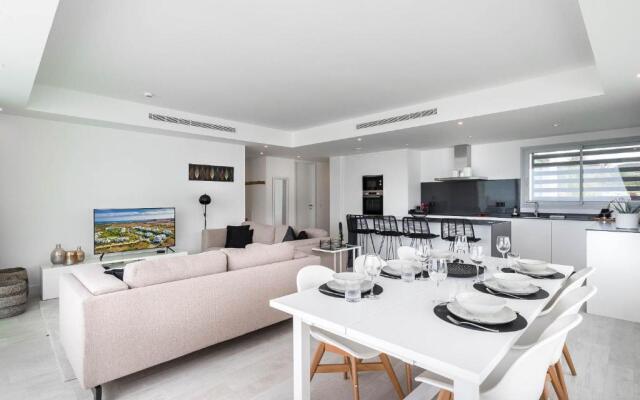 AL-1514 - 3 bedrooms Apartment