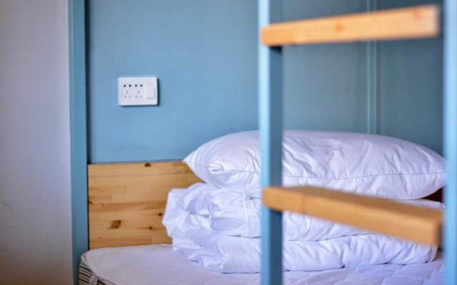 Metro Hub Hostel
