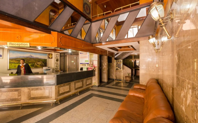 Marble Arch Hotel