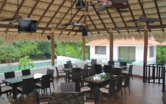 Hotel Villas Maria Isabel