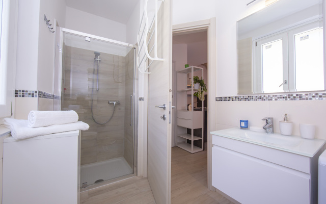 Como Lake Modern apartment Ulivi