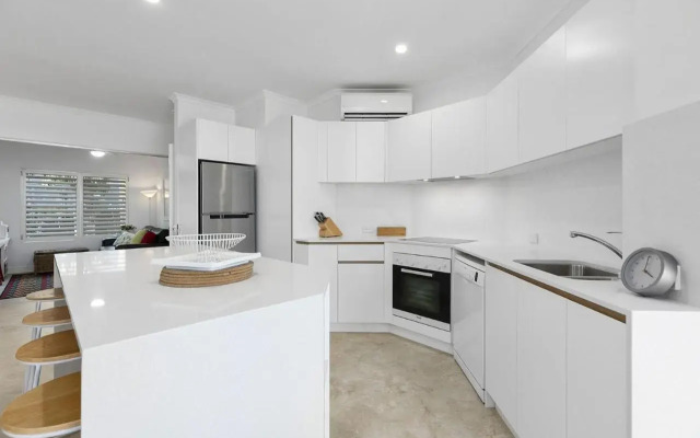 76 Upper Hastings Street Apartment