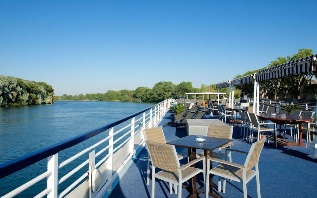 Bateau Hôtel Le Chardonnay