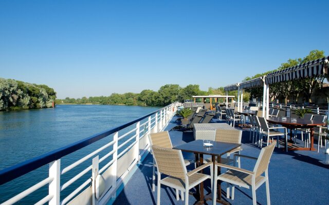 Bateau Hôtel Le Chardonnay