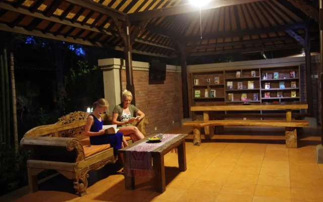 Tirta Sari Bungalows & Spa