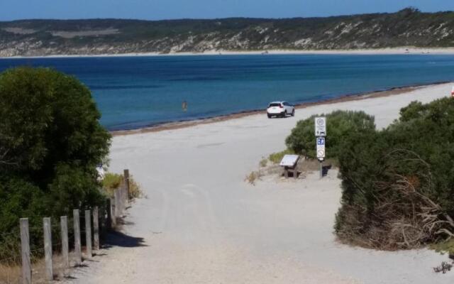 Elanora Tranquility at Emu Bay