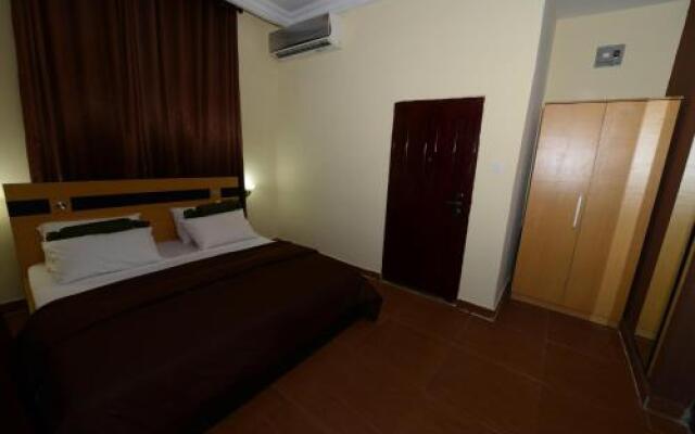 Momak Hotels and Suites