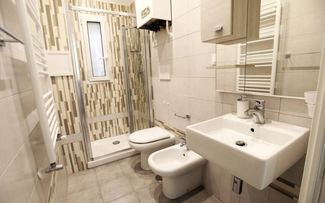 Laterano White Home - Colosseo