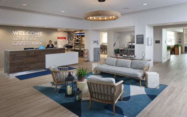 Hampton Inn & Suites Manistee Waterfront