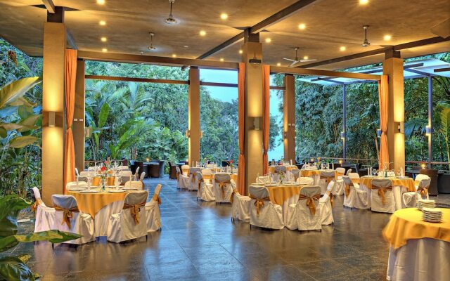 Los Altos Resort