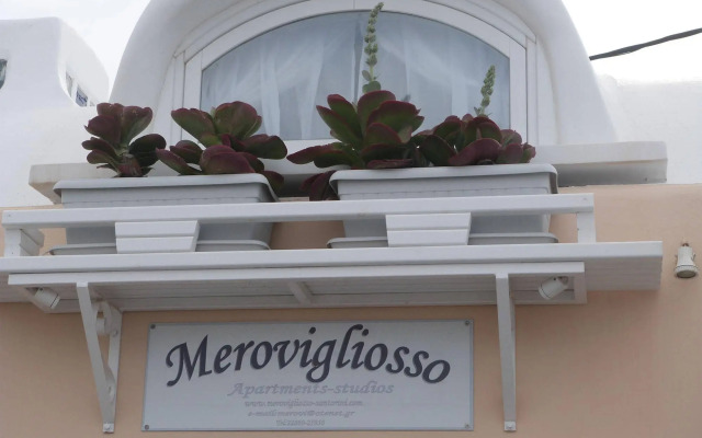 Merovigliosso Studios and Apts.