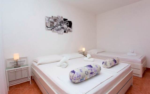 Hope - 30m to the sea & Seaview - A2