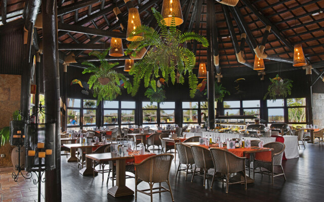 Elba Sara Beach & Golf Resort