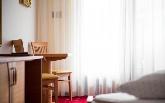 Hotel Paradies