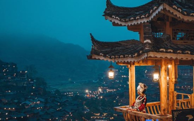 Xijiang Yunting Light Luxury Panoramic Beauty Su (Observation Deck) – People – Qiandongnan