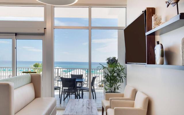 Holiday Inn Express & Suites Panama City Beach - Beachfront by IHG