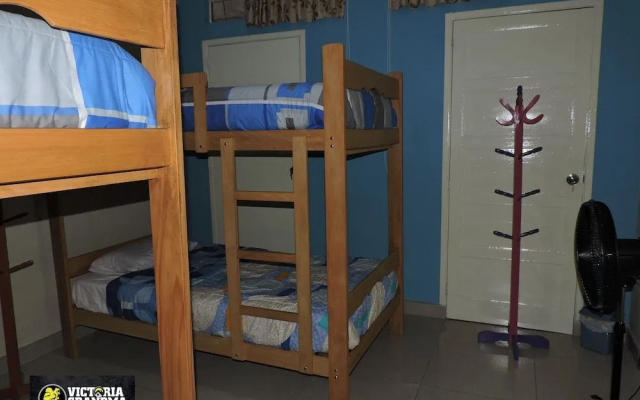 Victoria Grandma Backpackers