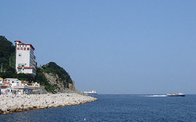 Geojedo Beach Hotel