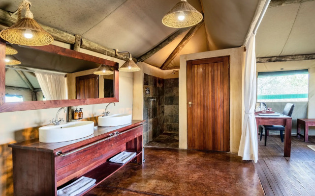 Eagle Tented Lodge & Spa Etosha