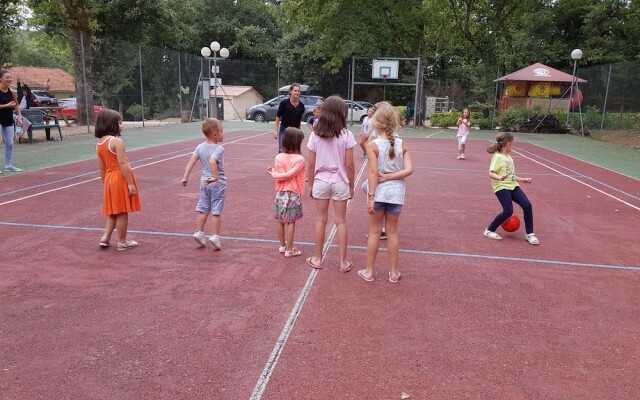 Camping Et Village Vacances La Cheneraie