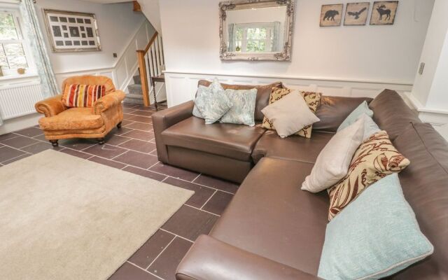 Bryn Derwen Coach House