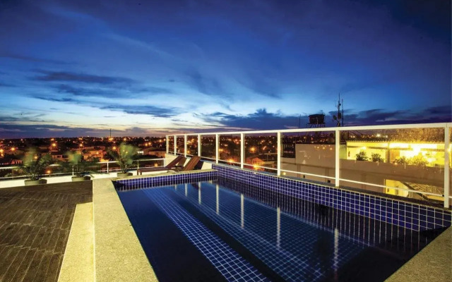 Malibu Plaza Hotel