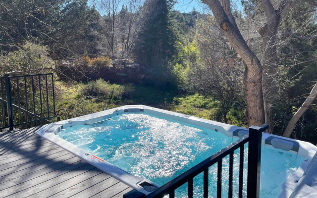 Swim Spa & Private Tavern: Sedona Hideaway!
