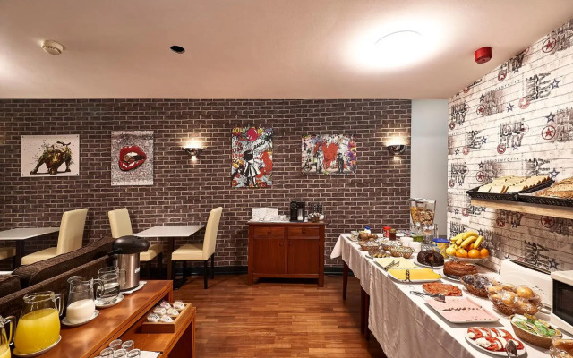 José Estêvão Hotel